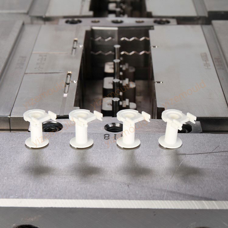 injection mold 1.jpg